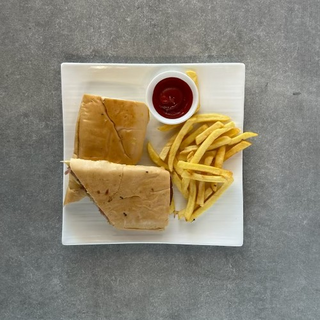 Media Noche Sandwich